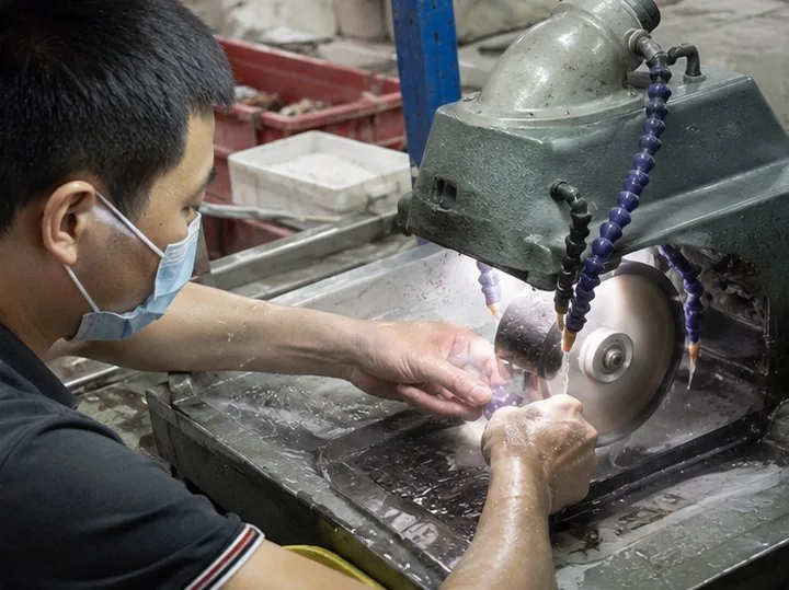 Cutting & shaping natural stone — CuiShen